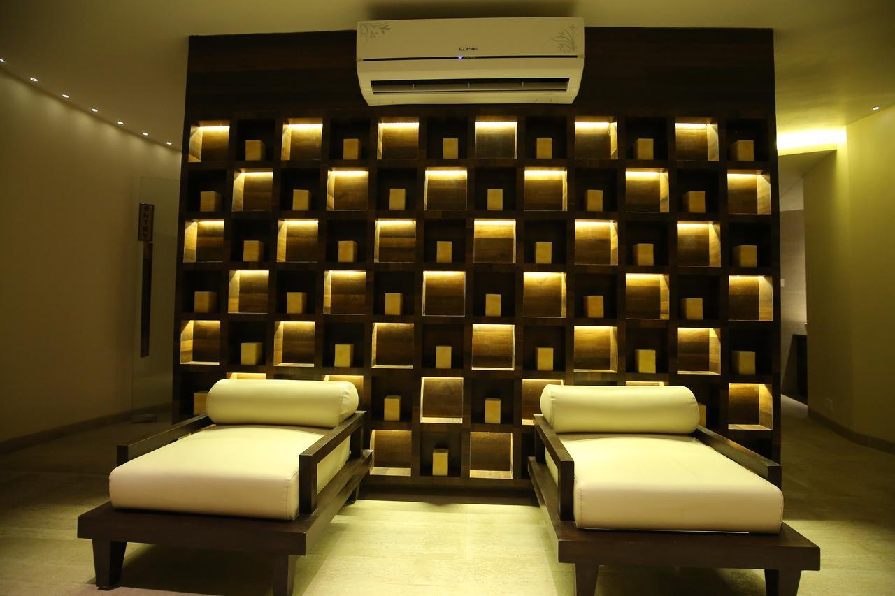 Rajhans Belliza Service Apartment Surat Exterior foto
