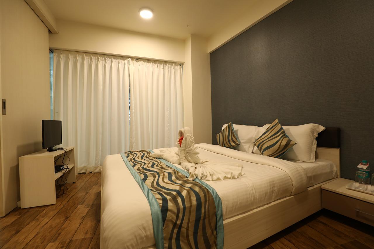 Rajhans Belliza Service Apartment Surat Exterior foto